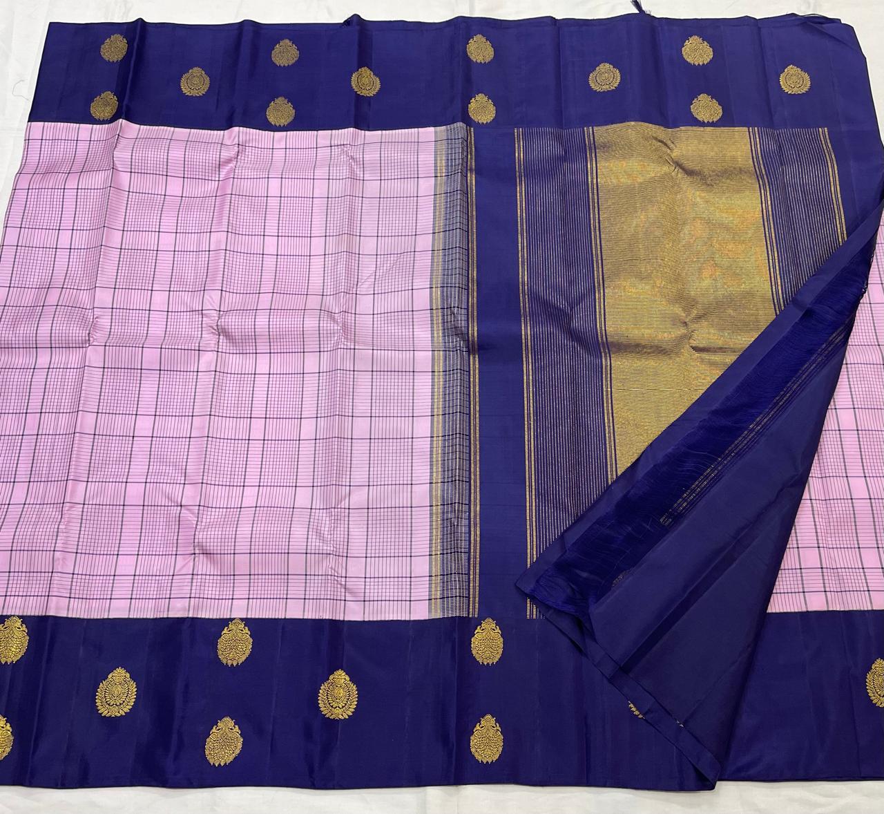 PURE ZARI QUALITY
100 % PURE KANCHIPURAM HANDLOOM SILK SAREE WITH SILK MARK TAG
