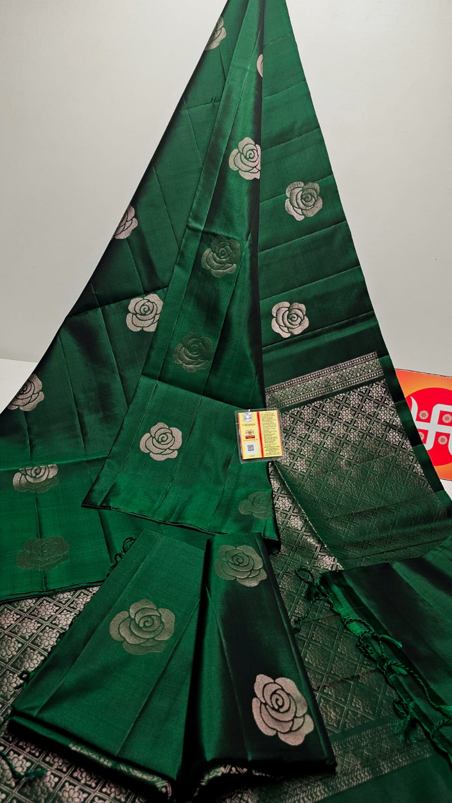 Pure handloom double warp kanchi silks saree
100% double warp*
