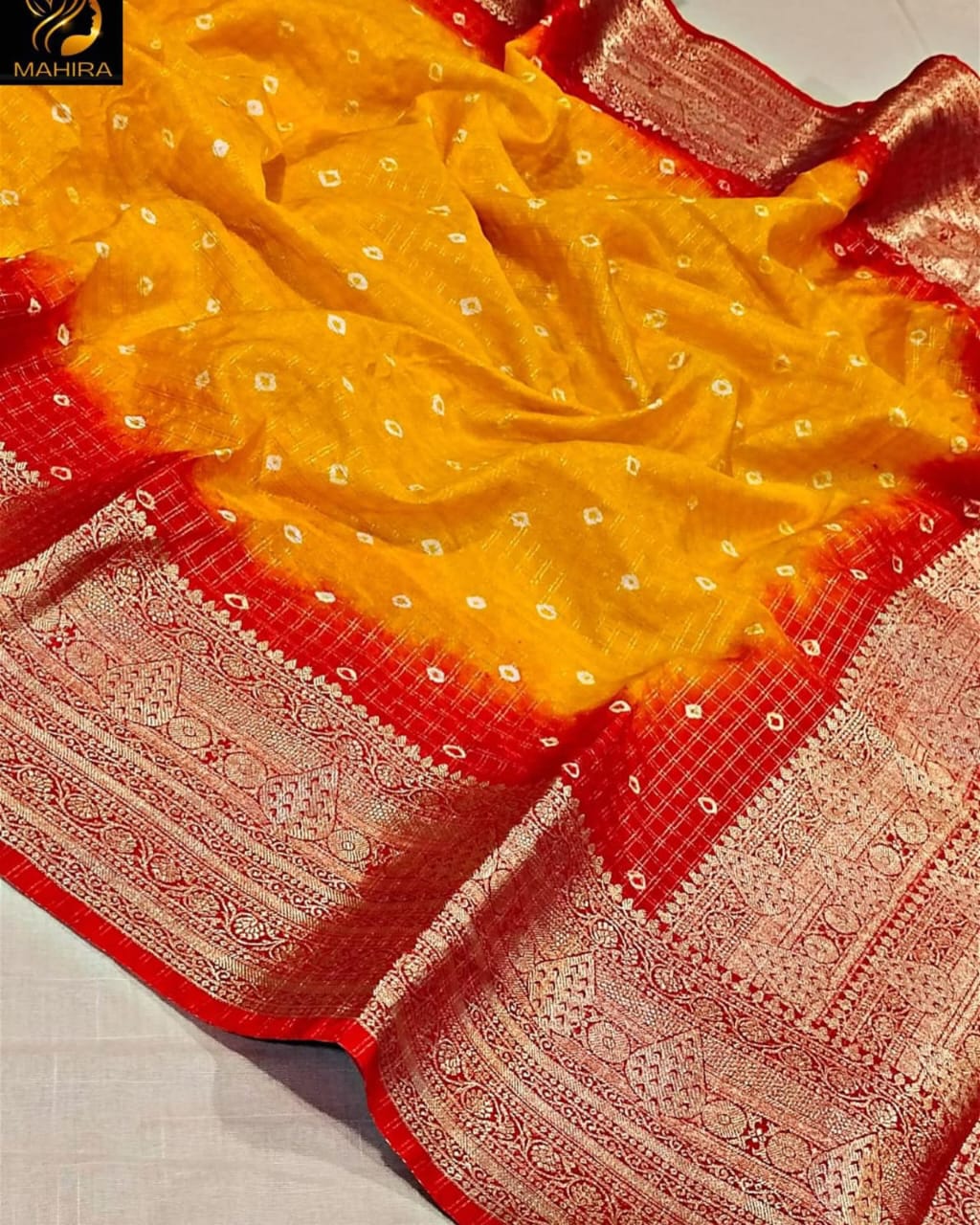 Handwoven Banarasi Dyeble Warm Silk Saree*