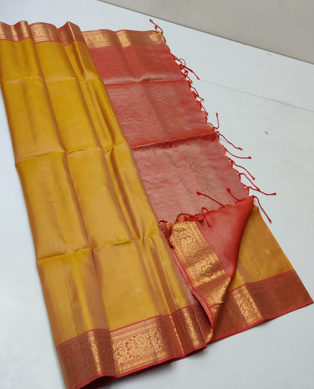 Pure handloom Double warp soft silk saree Jacquard border
With silk mark certificate