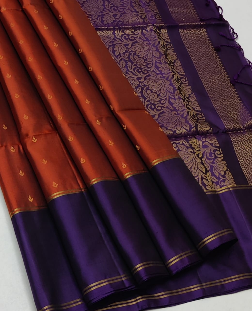 Pure handloom Double warp soft silk saree
Fansy sarees
With silk mark certificate