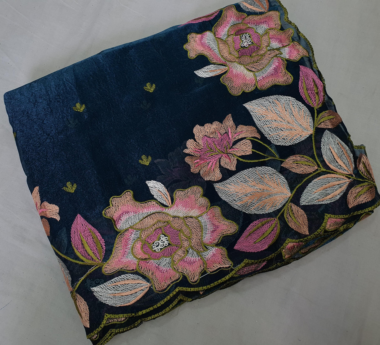 ALLOVER PARSI BORDER AND ALLOVER BUTTI ON CRUSH GEORGETTE saree