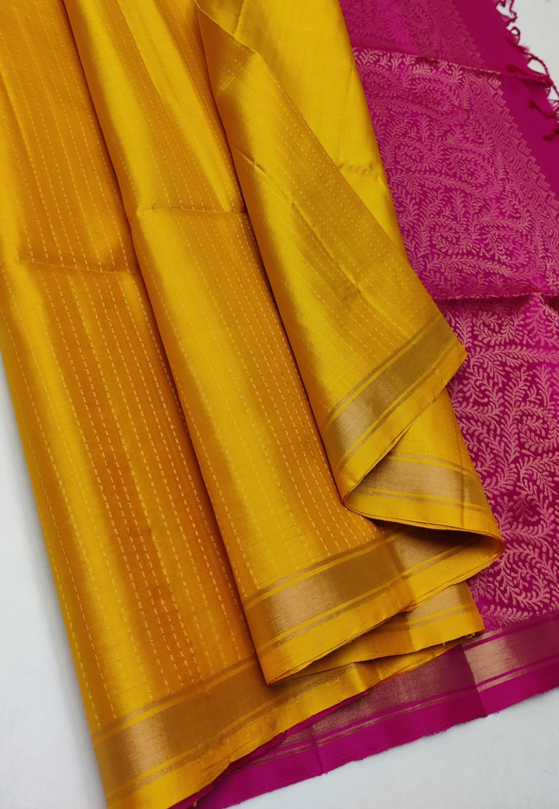 Pure handloom Double warp soft silk saree
Fansy sarees