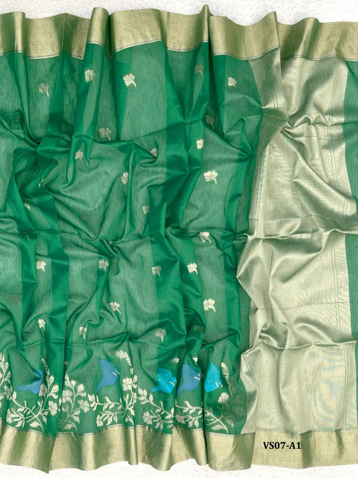 Saree:* Pure Linen Silk traditional Jamdani type weaving border with single katha linning on border and zari weaved butti all over with zari pallu and Fancy Tassels