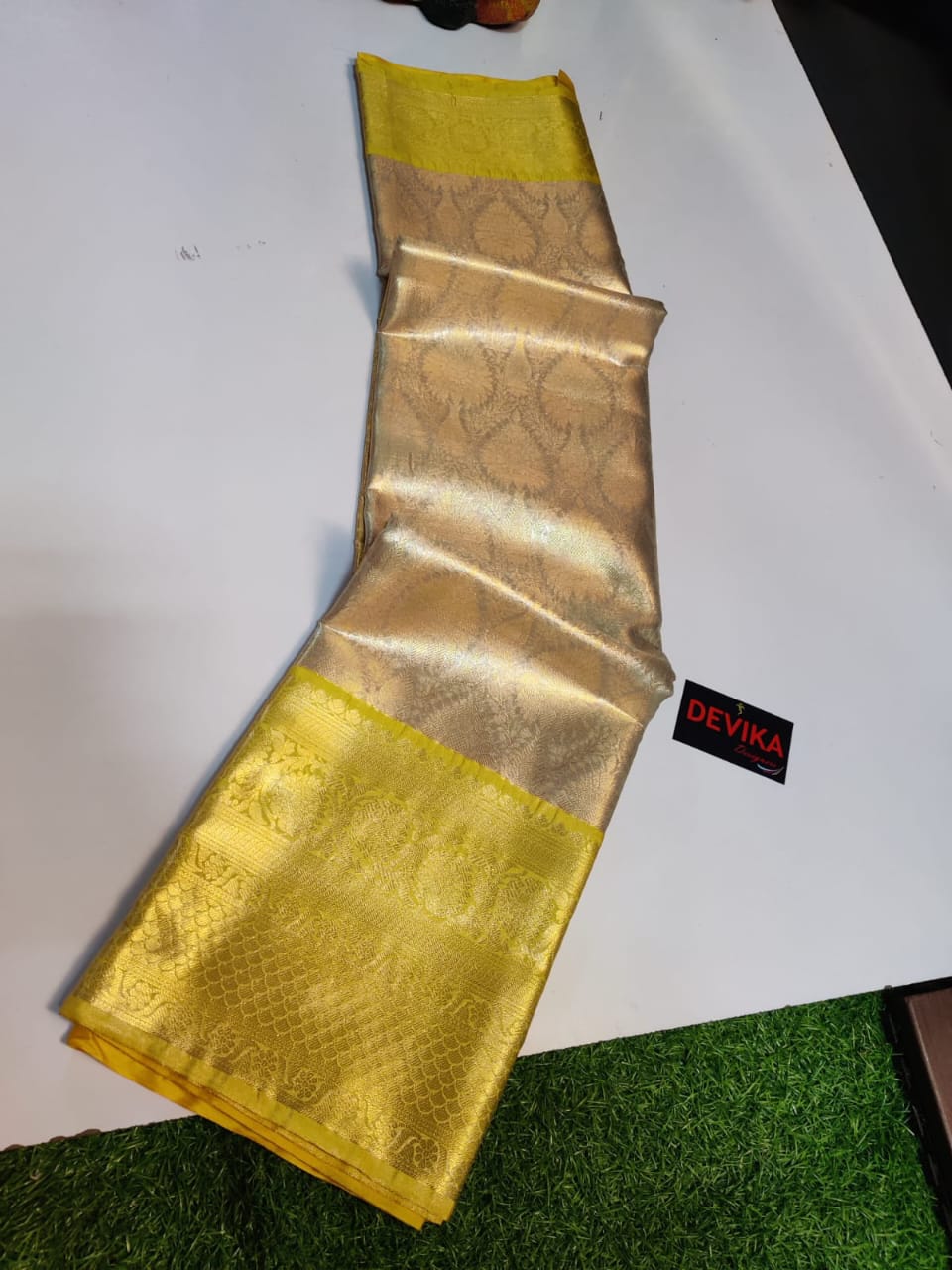 MOST DEMANDING TISSUE SILK SAREES*
BANARASI TISSUE BROCADE SAREES BEST QUALITY WEAVING DESIGN
