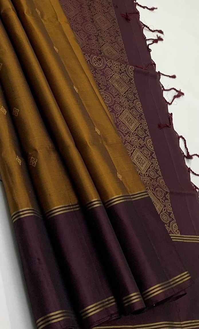 Pure handloom fancy design borderless Double warp soft silk sarees collections with contrast Pallu and blouse