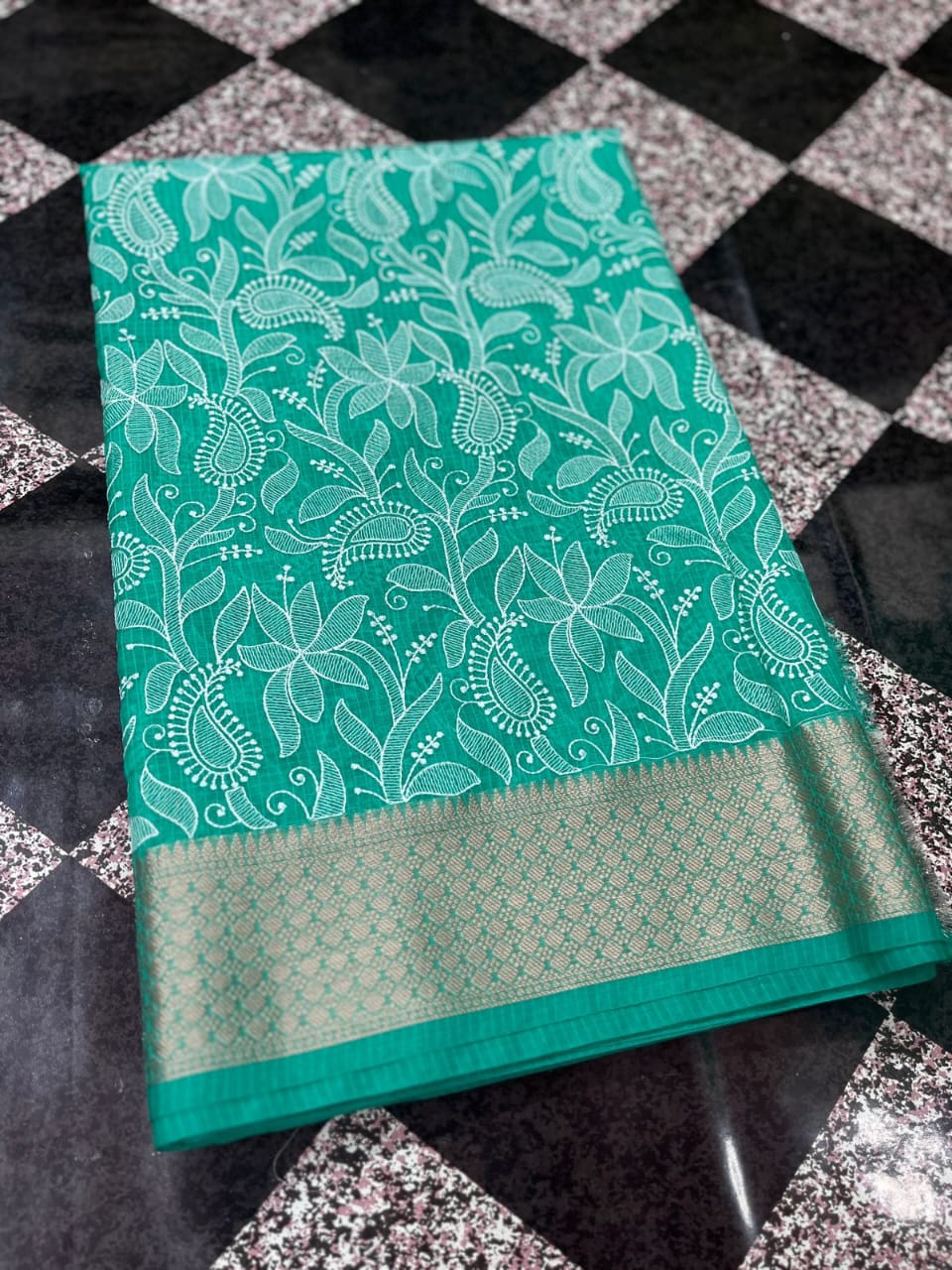Banarasi Kora Organza Silk Sarees Very Good Quality With Very Beautiful Embroidery Chickenkari Work Weaving Design Border