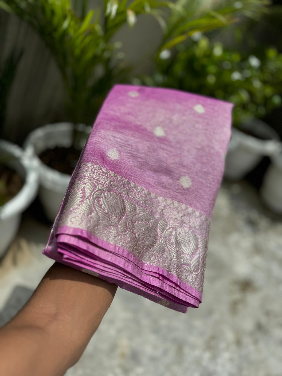 HANDWOVEN BANARASI DYEBLE KATAN TISSUE CRUSH SAREE BEAUTIFUL BUTI DESIGN ALL OVER BODY