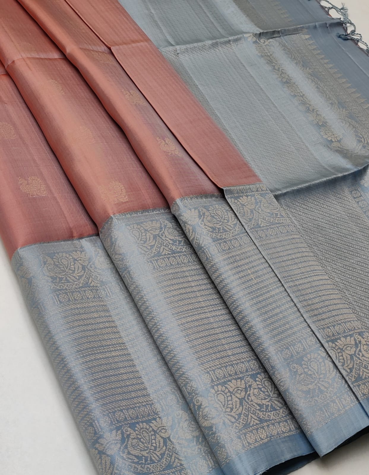 Pure handloom Double warp soft silk saree Turning
With silk mark certificate