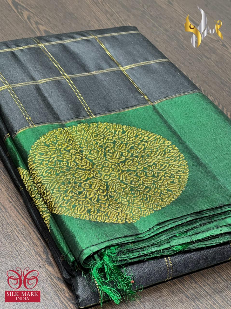 NEW DESIGN LAUNCH*
*Original kanchipuram handloom Double vaarppu check  weaving silkSarees* 
*Vibrant New colour shades*