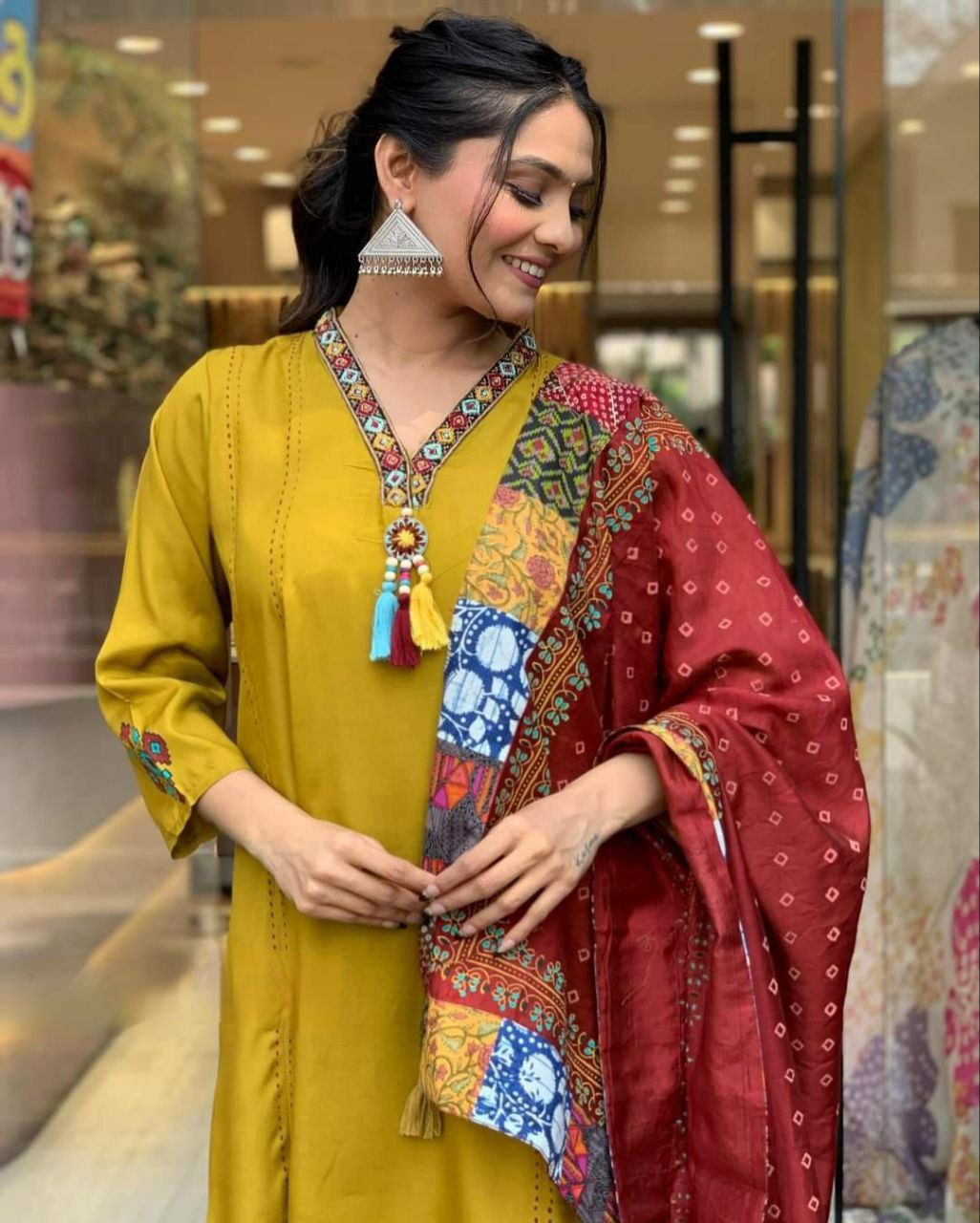 Suti set KAJRI ROMAN SILK WITH HAND WORK