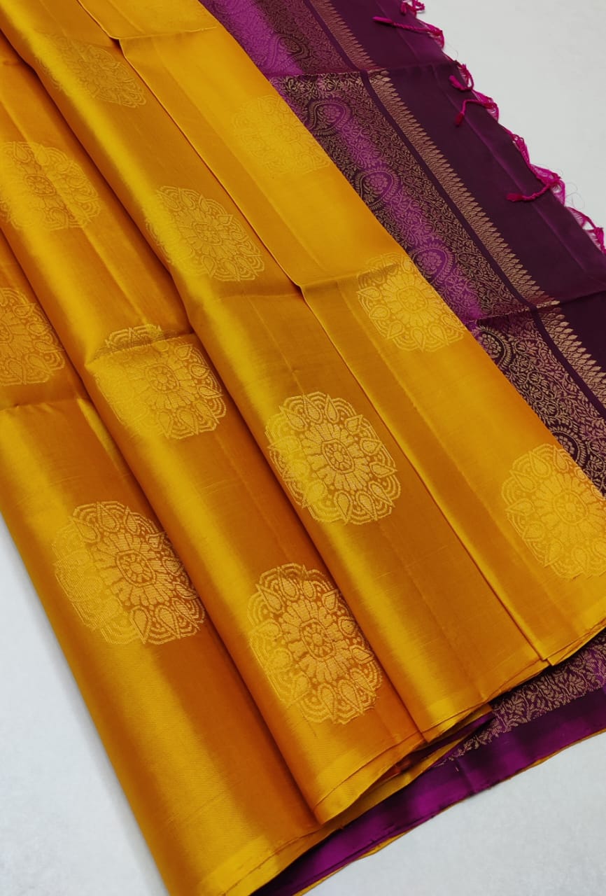 Pure handloom Double warp soft silk saree
Without border