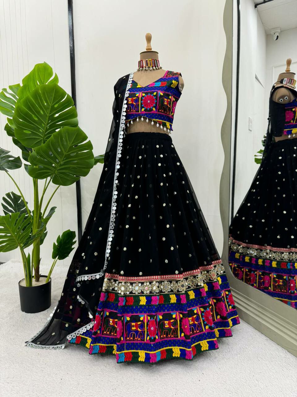 Perfect ring ceremony lehenga choli set :                                   Foux gorgette 
Work : Sequnce with Chainstich work with *Real mirror
