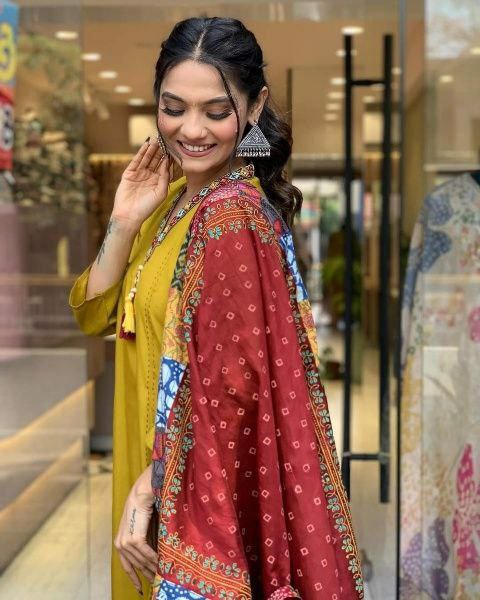 Suti set KAJRI ROMAN SILK WITH HAND WORK