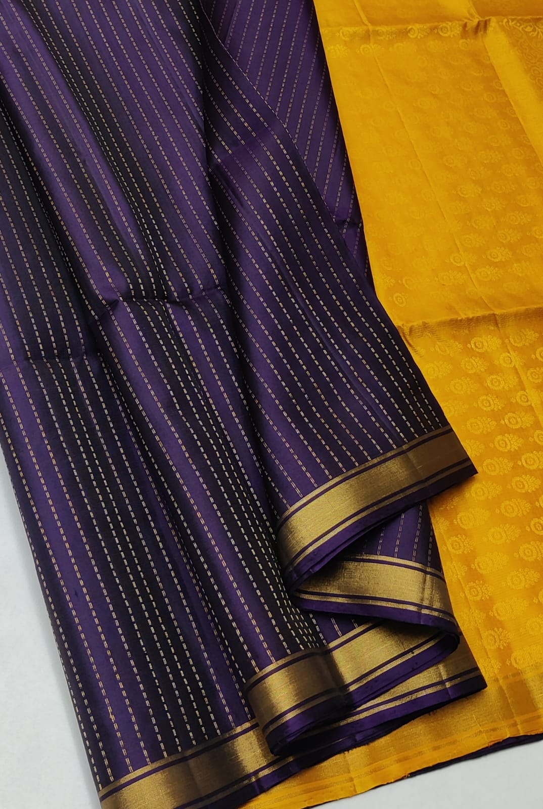 Pure handloom Double warp soft silk saree
Fansy sarees