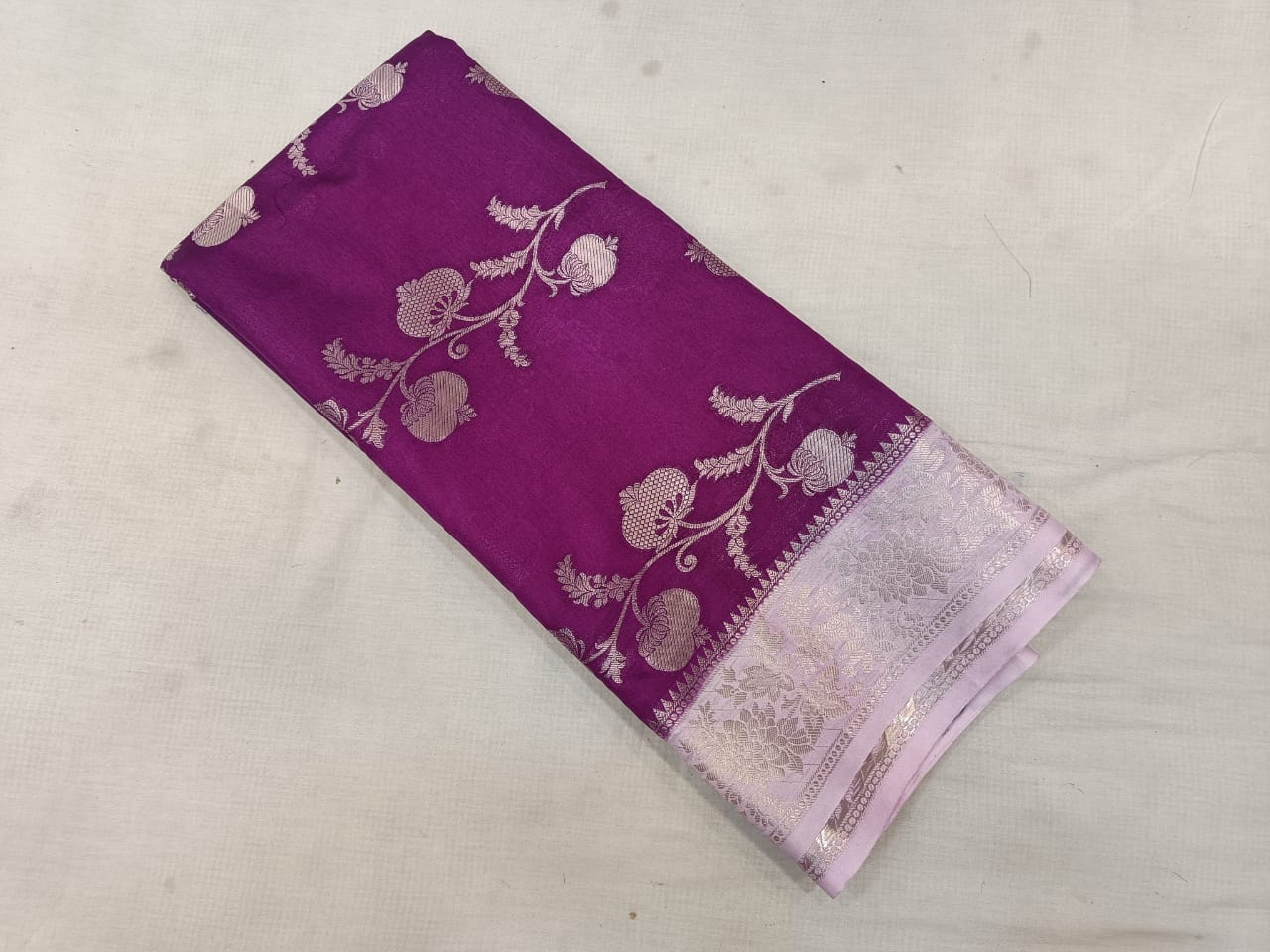 Bnarasi Semi katan soft silk saree 
Latest fancy border design
Full body bnarasi flower zari weaving  
weaving designer pallu