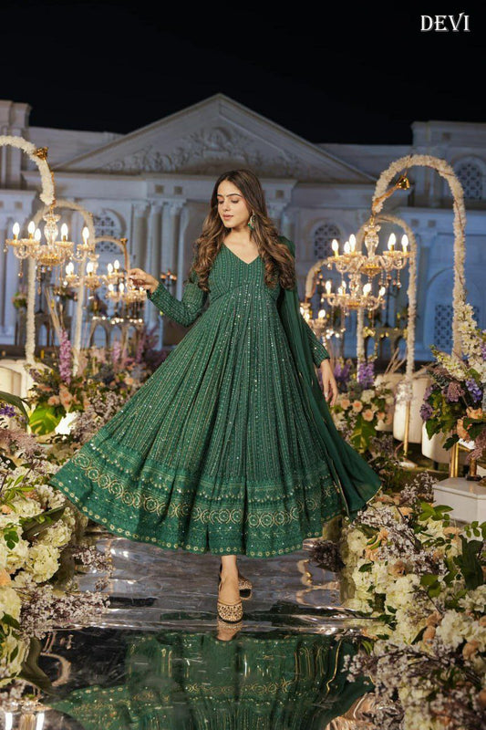 Designer s Gown Top dupatta               Heavy FAUX GEORGETTE Silk
Full INNER Attached Heavy Crape
WORK - All Over Multi Thread  & Jari With Sequence embroidery stich work