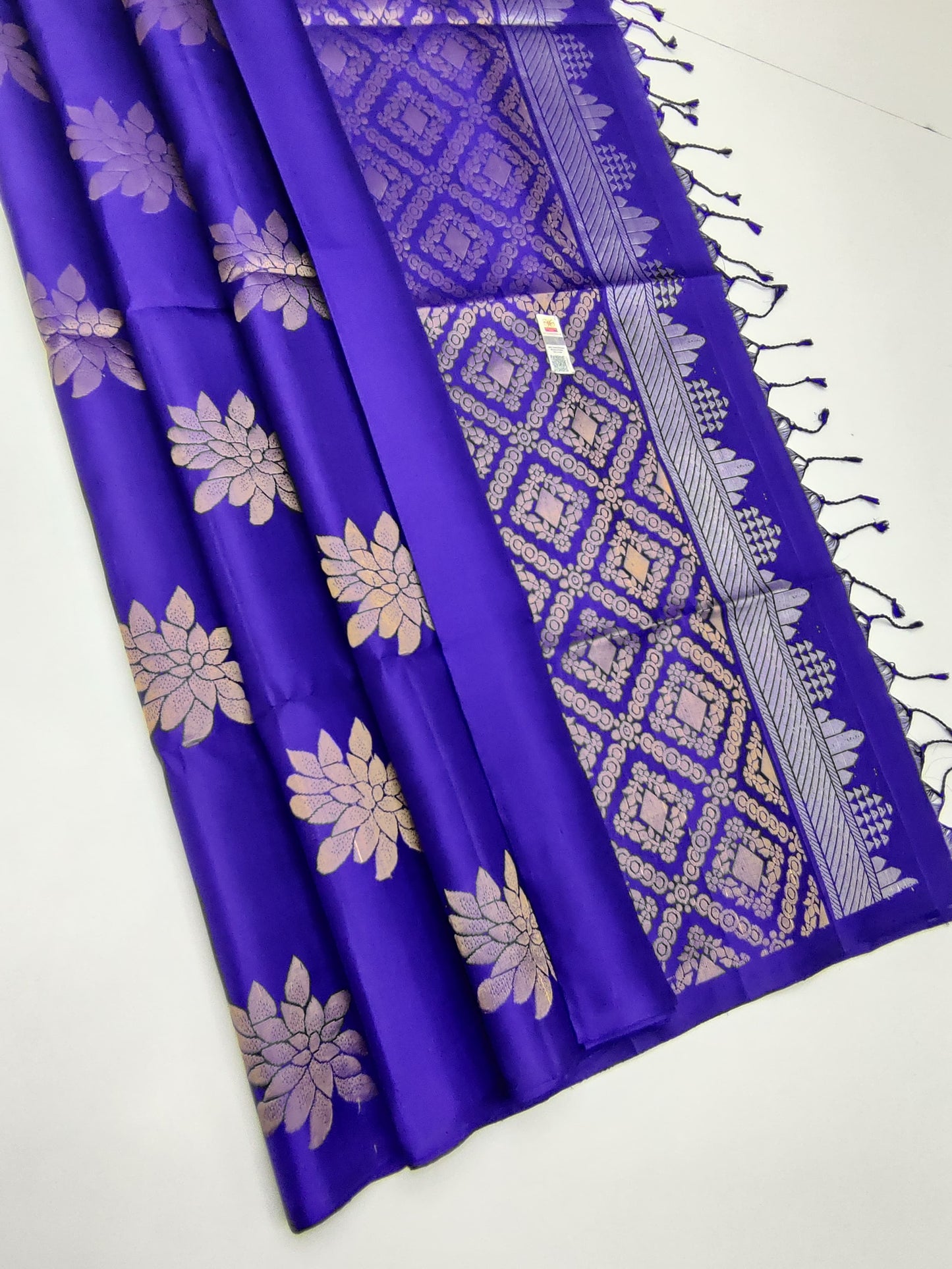 Pure handloom kanchi soft silk sarees
Silk mark certified