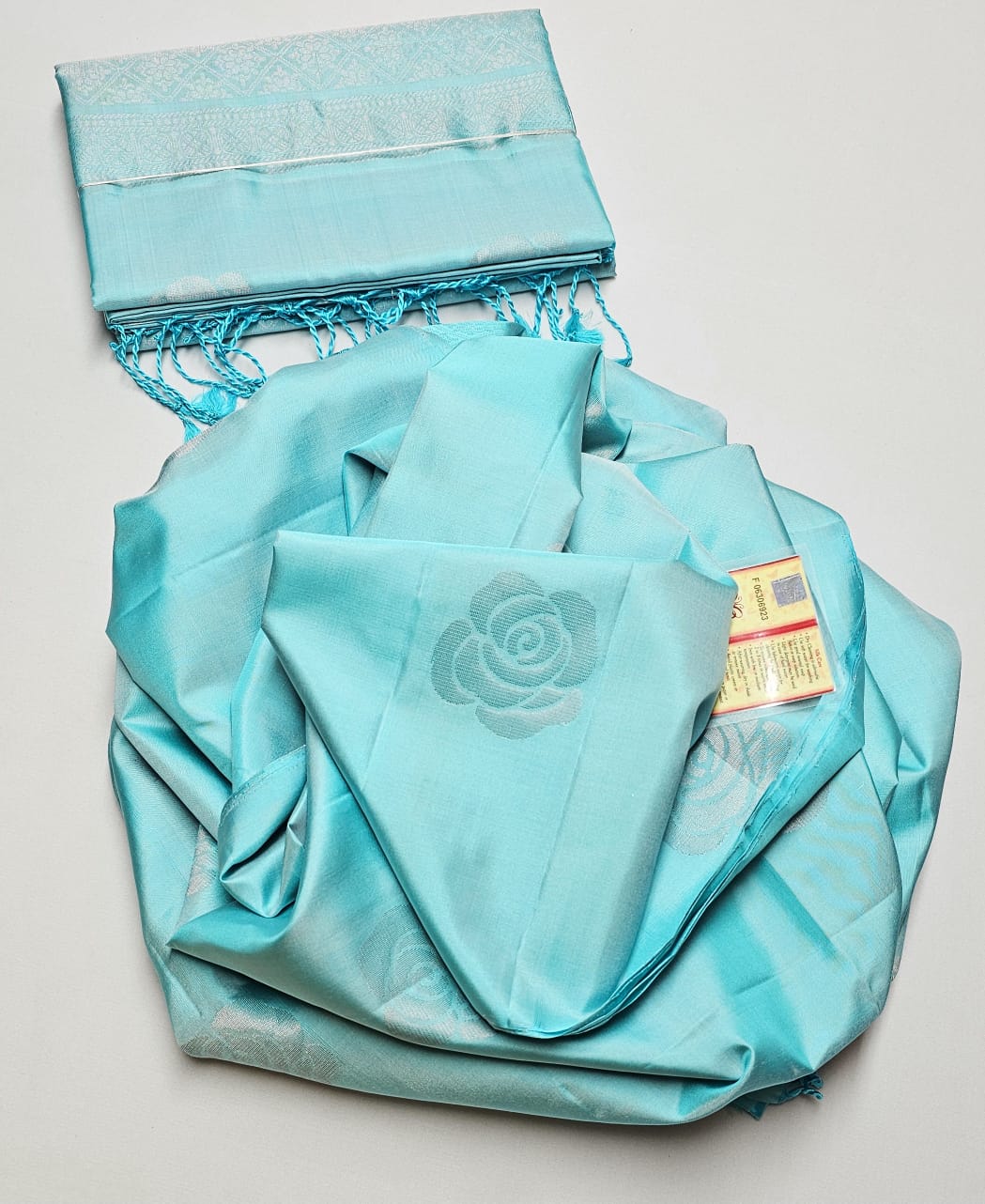 Pure handloom double warp kanchi silks saree
100% double warp*