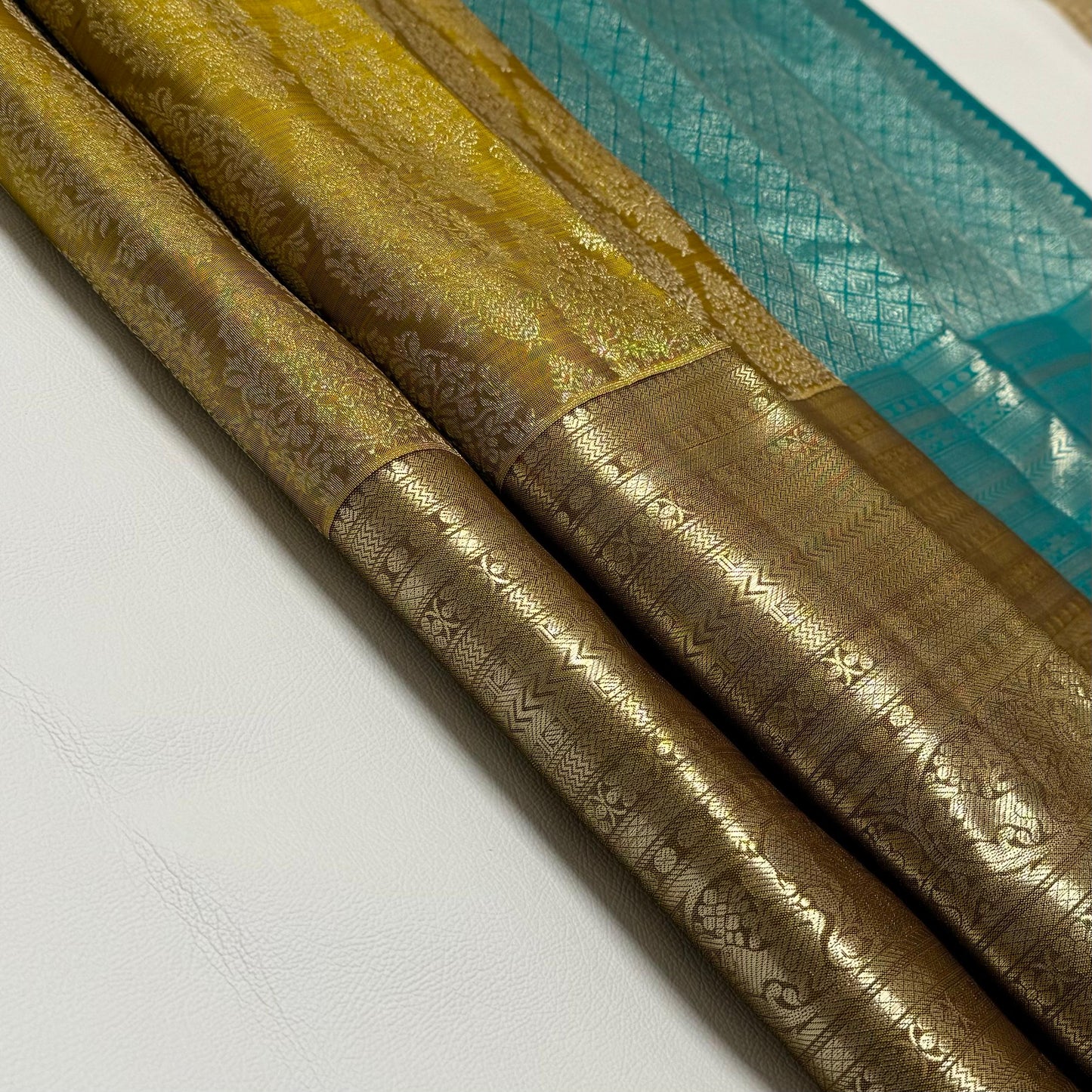 Kanchipuram pure silk handloom double warp contrast grand pallu and blouse *Bridal 1g*
*SILK MARK TAG WITH HOLOGRAM*