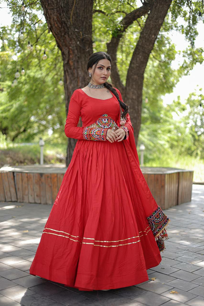 Special garba lover lehenga choli                    Lehenga:- (Full-Stitched)
Fabric & Work - 14 Kg Reyon With Attractive Gota-Patti work