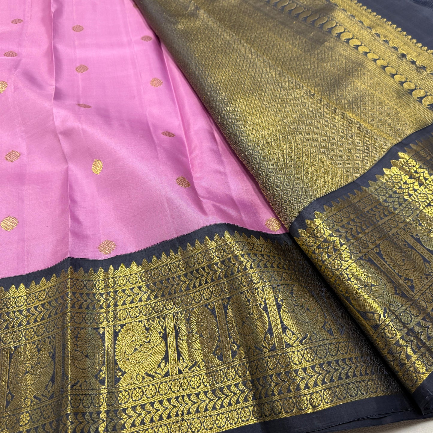 Kanjivaram pure silk handloom double warp contrast grand pallu and blouse Double side korvai border