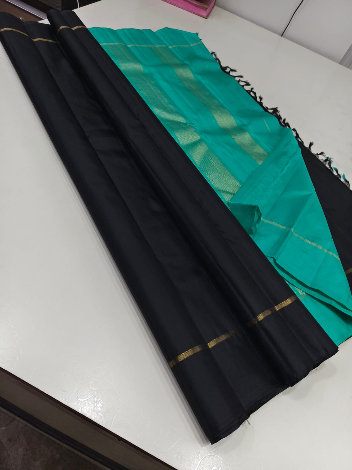 Pure kanchipuram silk sarees handwoven with 2 g pure jari traditional collection 
Silkmark certified