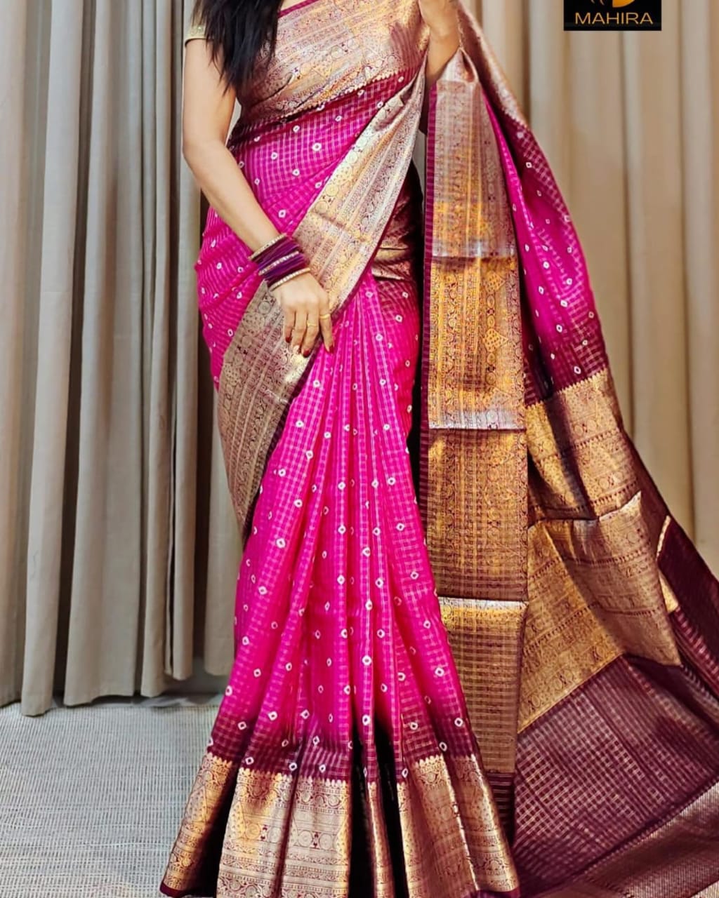 Handwoven Banarasi Dyeble Warm Silk Saree*