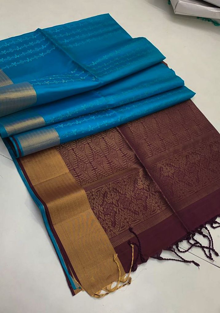 Pure handloom borderless ,jari border design Double warp soft silk sarees collections ..with contrast Pallu and blouse