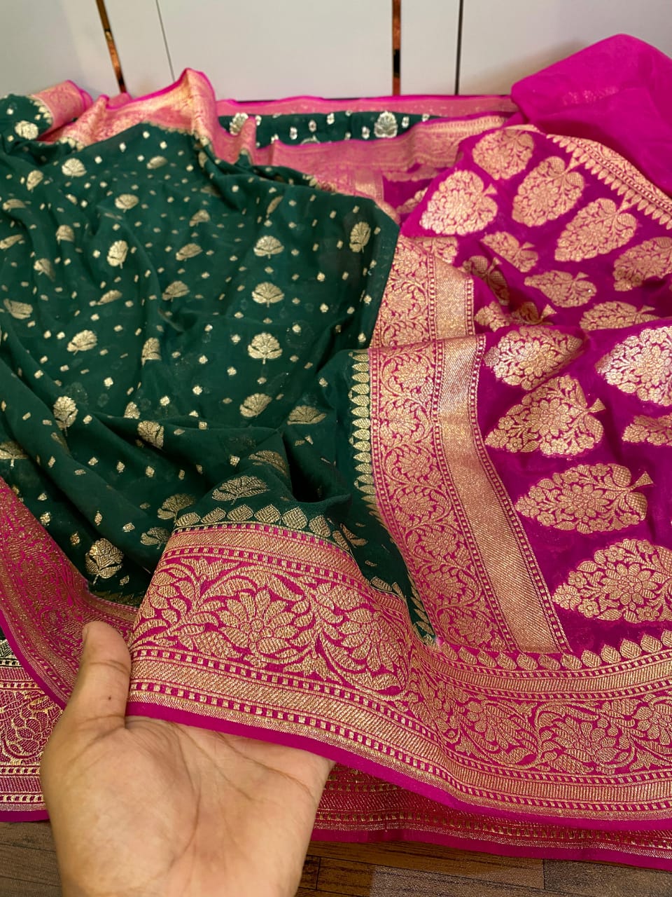 HANDWOVEN BANARASI DYEBLE KATAN GEORGET SAREE*