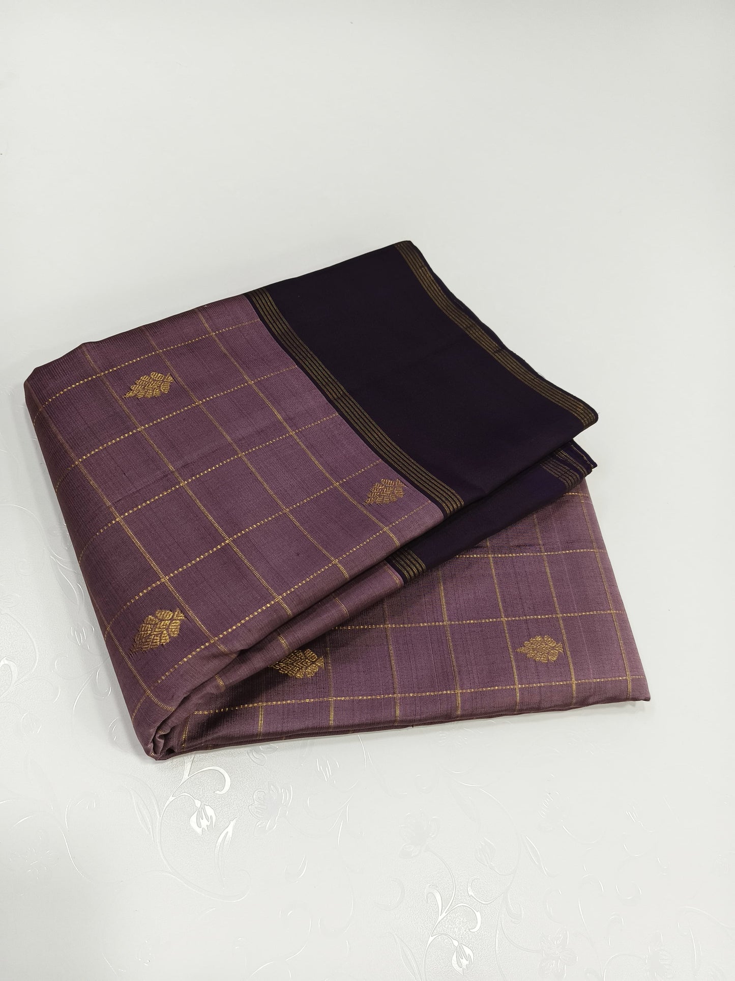 Pure kanchipuram silk sarees handwoven with 2 g pure jari traditional collection 
Silkmark certified