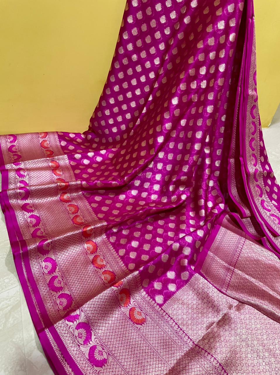 BEST BANARASI WARM SILK SAREES*
ALFI MINA SCURT AND ALFI BORDER*
SOFT FABRIC BEAUTIFUL COLOUR COMBINATION*