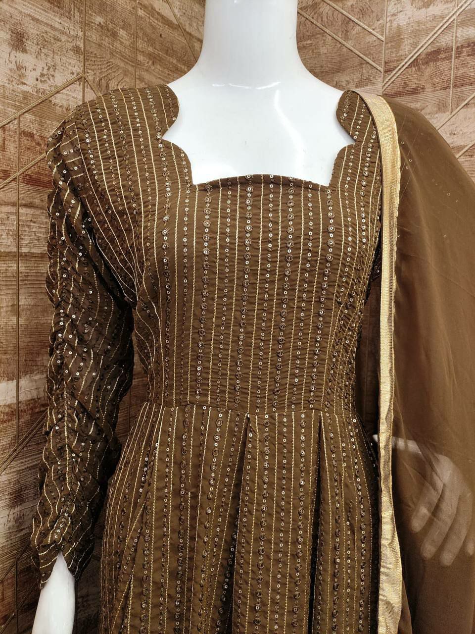 Designer s Gown Top dupatta               Heavy FAUX GEORGETTE Silk
Full INNER Attached Heavy Crape
WORK - All Over Multi Thread  & Jari With Sequence embroidery stich work