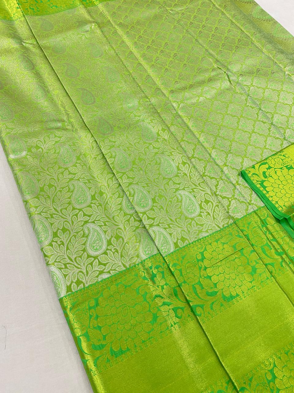 Kanchipuram semi Tishu silk sarees
Beautiful Design 
beautiful tishu bridal Semi silk sarees*