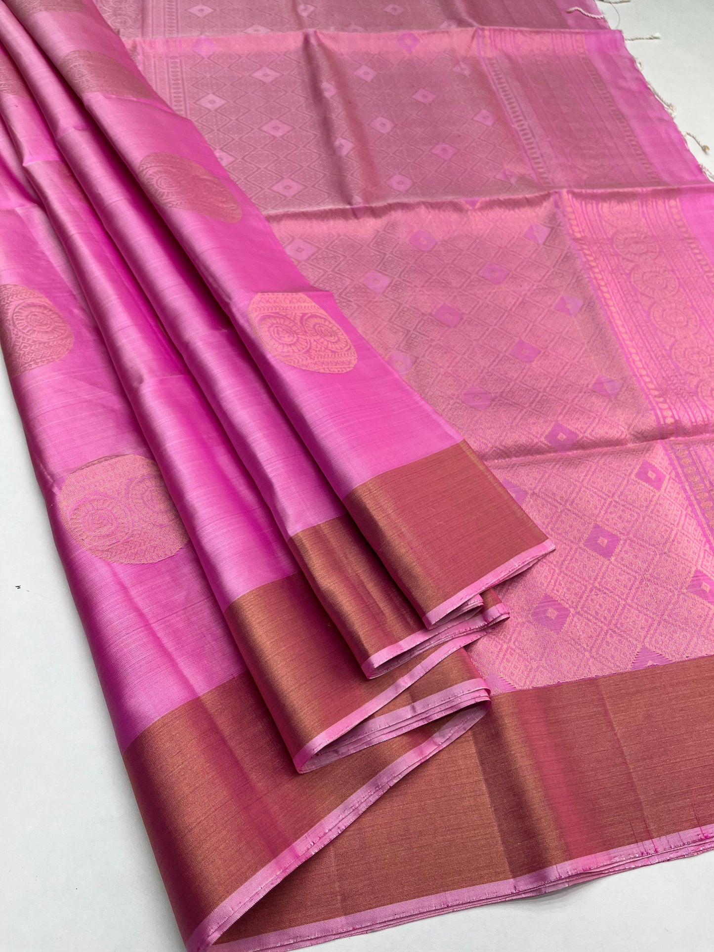 EXCLUSIVE SOFT SILK BHUTTA DESIGN SAREES
PURE HANDLOOM SOFT SILK SAREES
TRENDY FANCY DESIGN
DOUBLE WARP