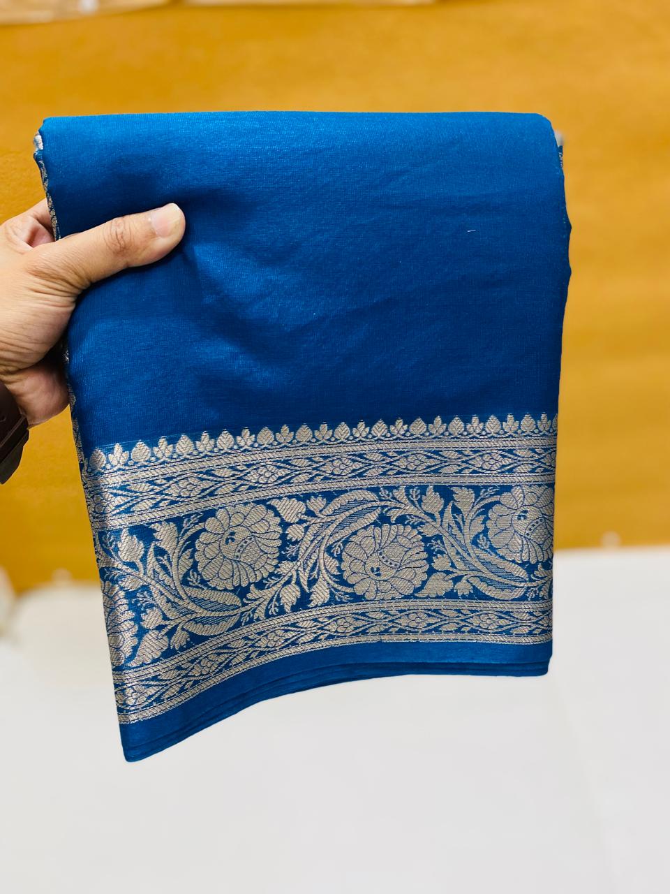 BEST BANARASI WARM SILK KATBAN SAREES
BARABAR BORDER ZARI PALLU WITH DOUBLE ZARI WORK