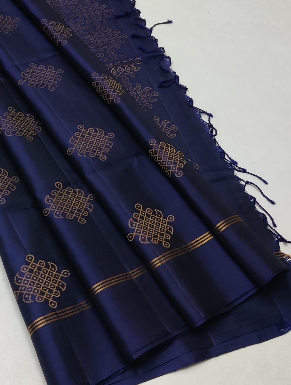 Pure handloom kanchi soft silk Sares
Silk mark certified