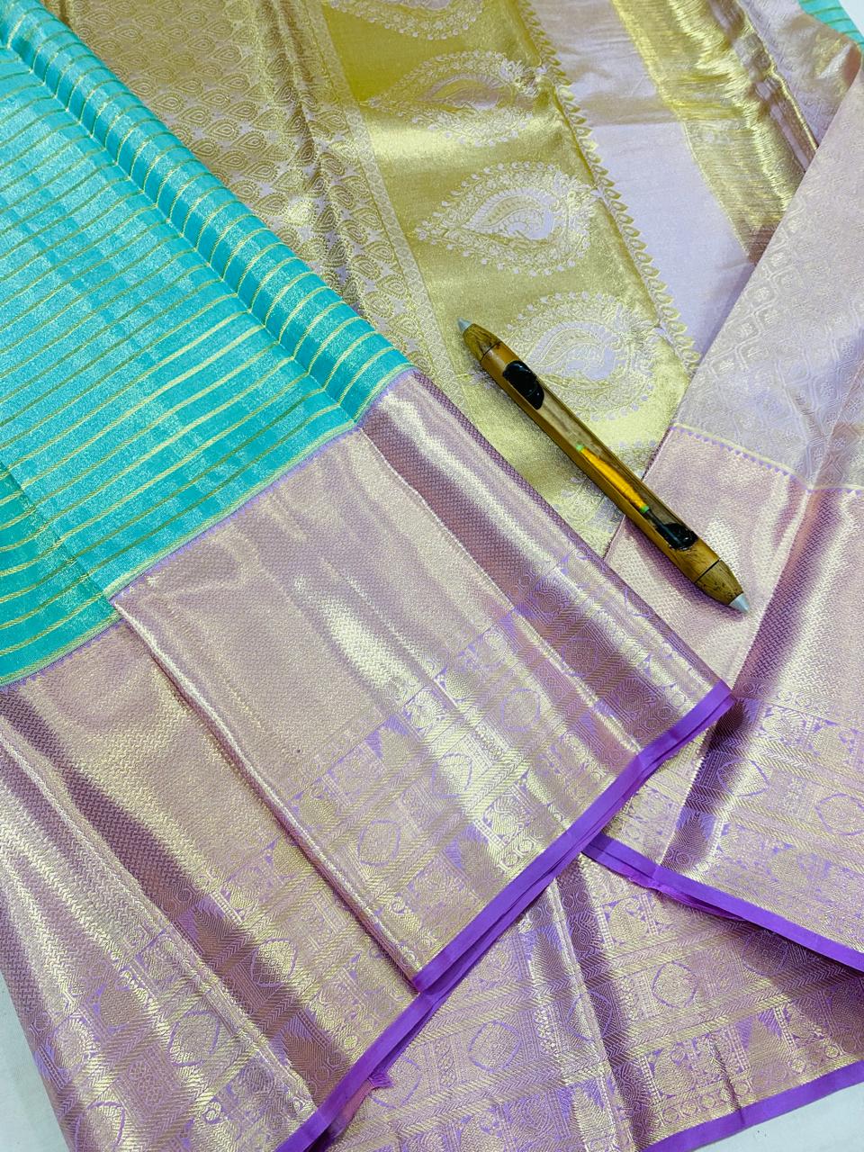 Kanchipuram Handloom pure silk saree
Beautiful fancy Design
