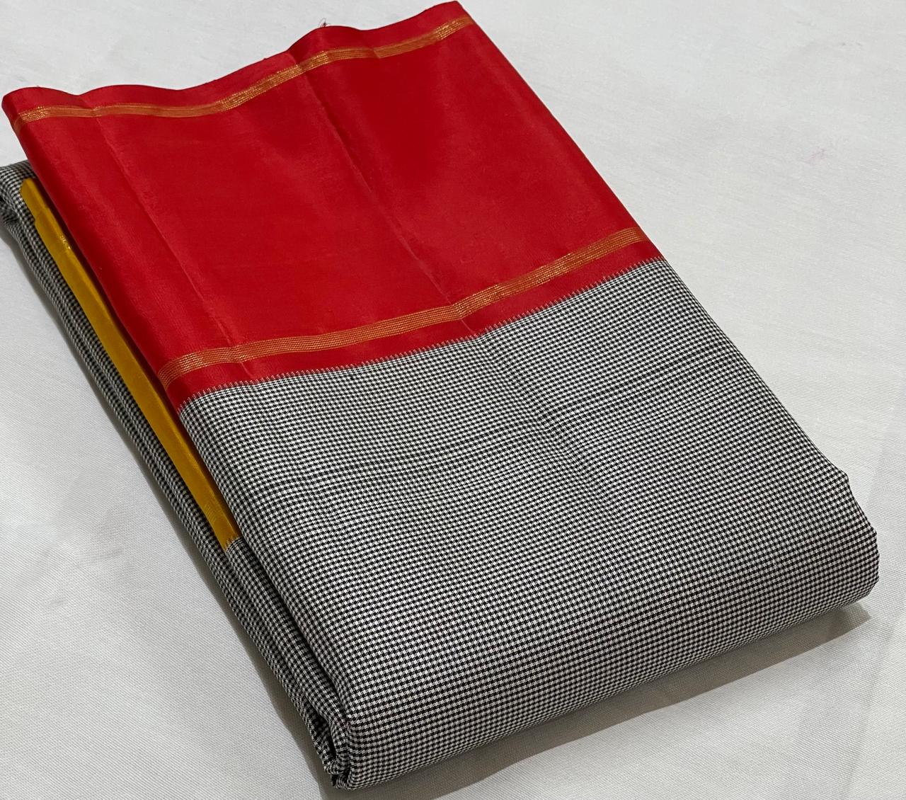 PURE ZARI QUALITY 
100 % PURE KANCHIPURAM HANDLOOM SILK SAREE WITH SILK MARK TAG