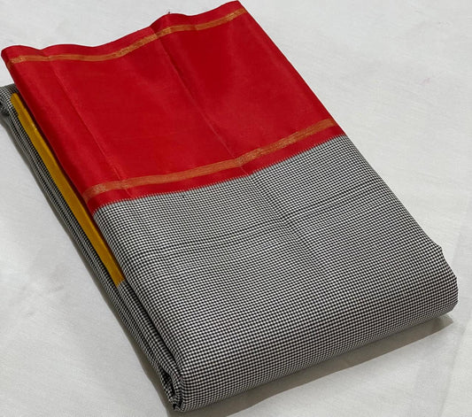 PURE ZARI QUALITY 
100 % PURE KANCHIPURAM HANDLOOM SILK SAREE WITH SILK MARK TAG