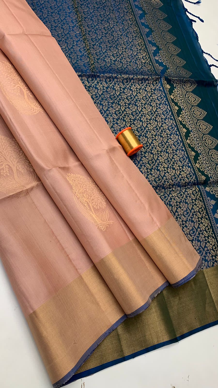 Pure handloom jari border , borderless Double warp soft silk sarees collections with contrast Pallu and blouse