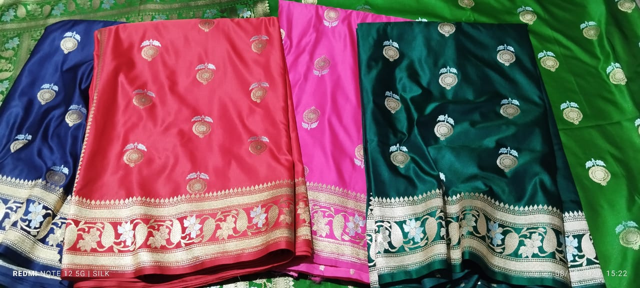 EXCELLENT BANARASI MASHRU SILK SAREES SMOOTH AND SOFT SAREES LIKE PREMIUM KATAN WITH BEAUTIFUL CHAAND SITARA BUTI
WITH BEAUTIFUL BLOUSE PIECE