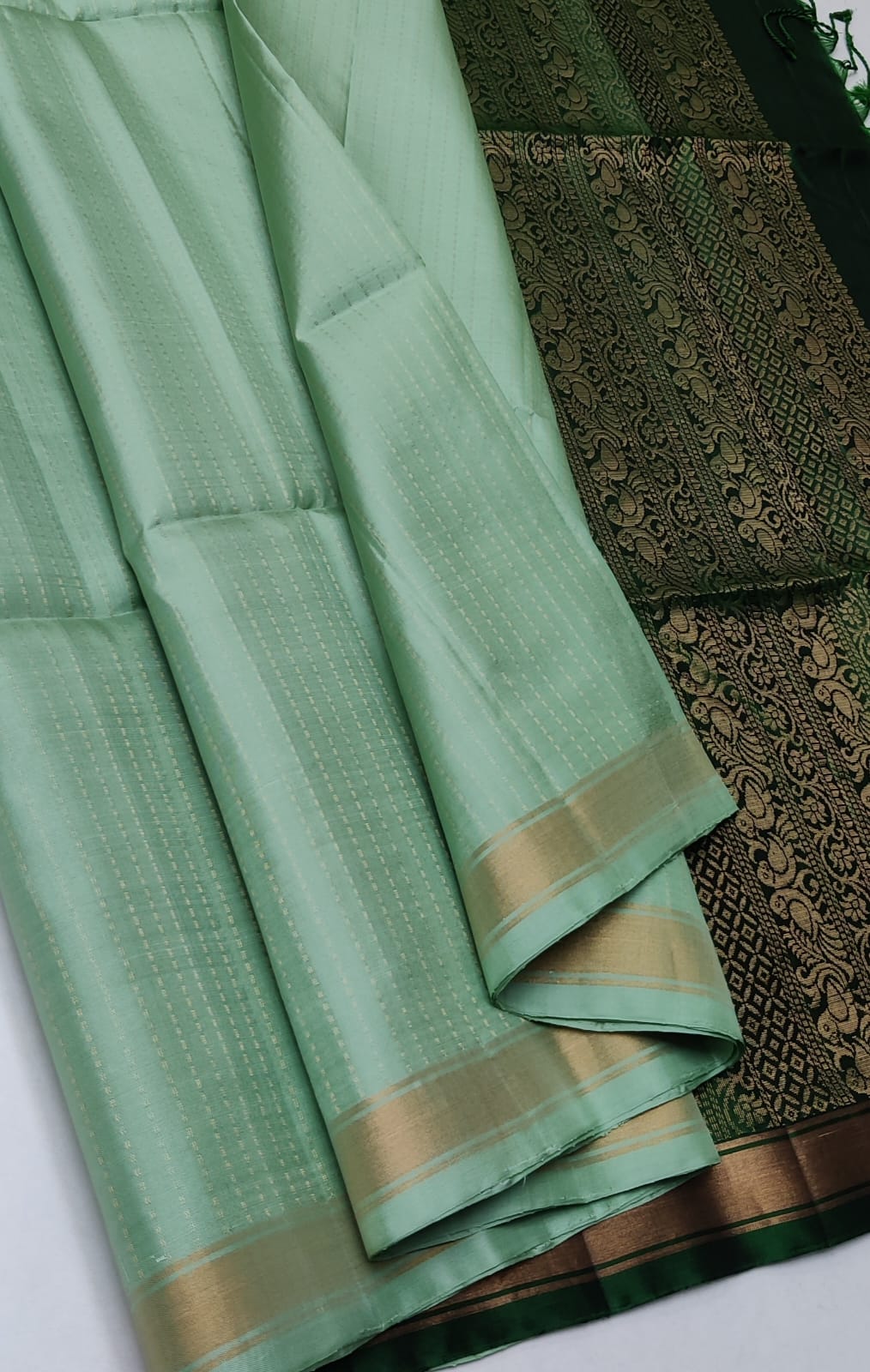 Pure handloom Double warp soft silk saree
Fansy sarees