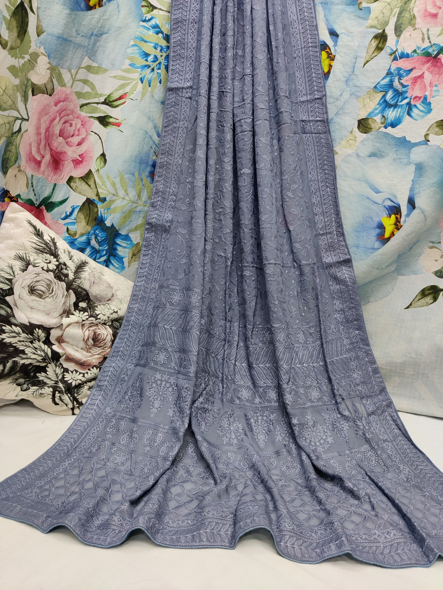 ALLOVER PURE LUCKNOWI CHIKANKARI SAREE ON PURE VISCOS saree*