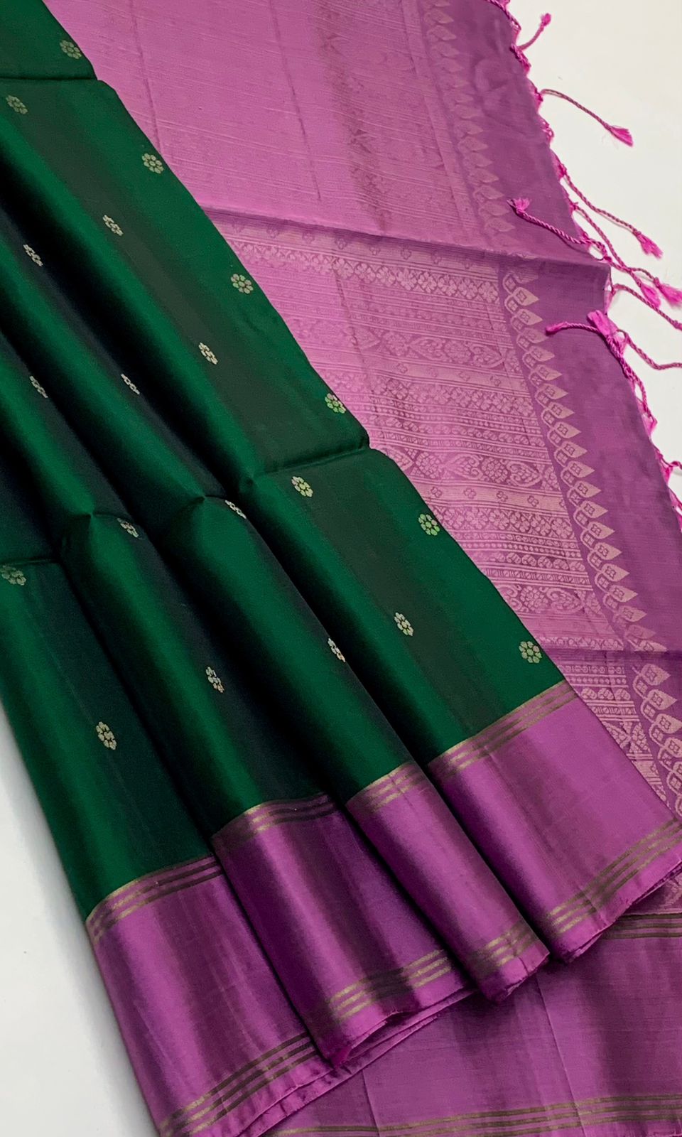 Pure handloom fancy design borderless Double warp soft silk sarees collections with contrast Pallu and blouse