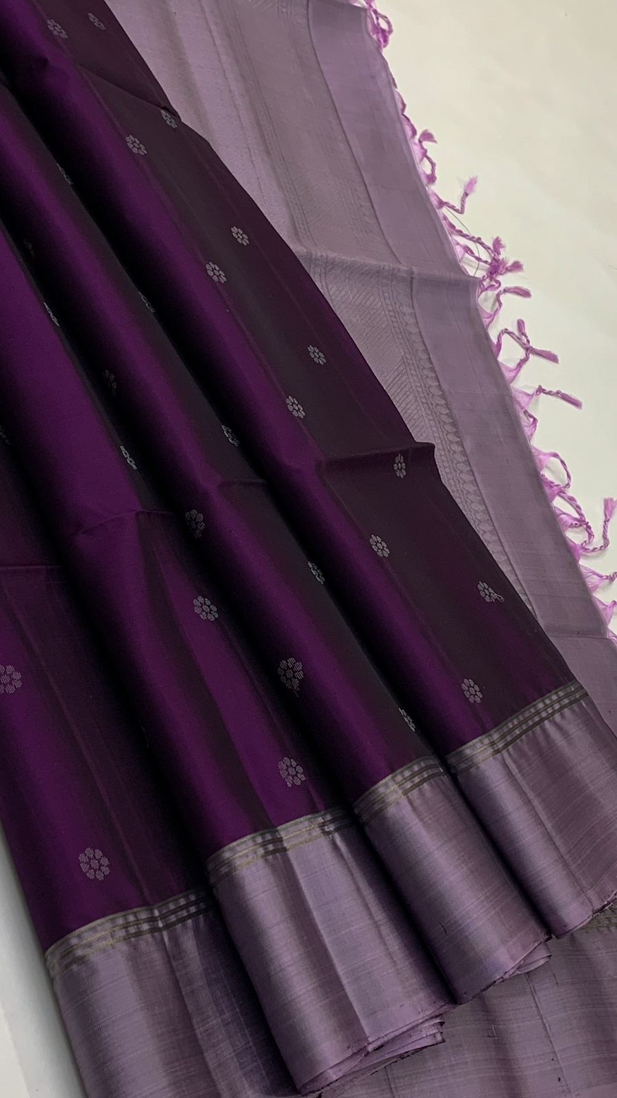 Pure handloom fancy design borderless Double warp soft silk sarees collections                               with contrast Pallu and blouse