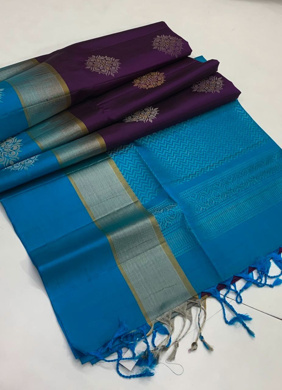 Pure handloom borderless ,jari border design Double warp soft silk sarees collections ..with contrast Pallu and blouse