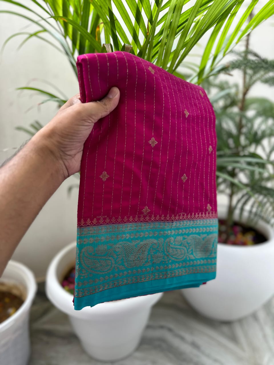 Handwoven Banarasi Dyeble Semi Chinya Silk Saree*