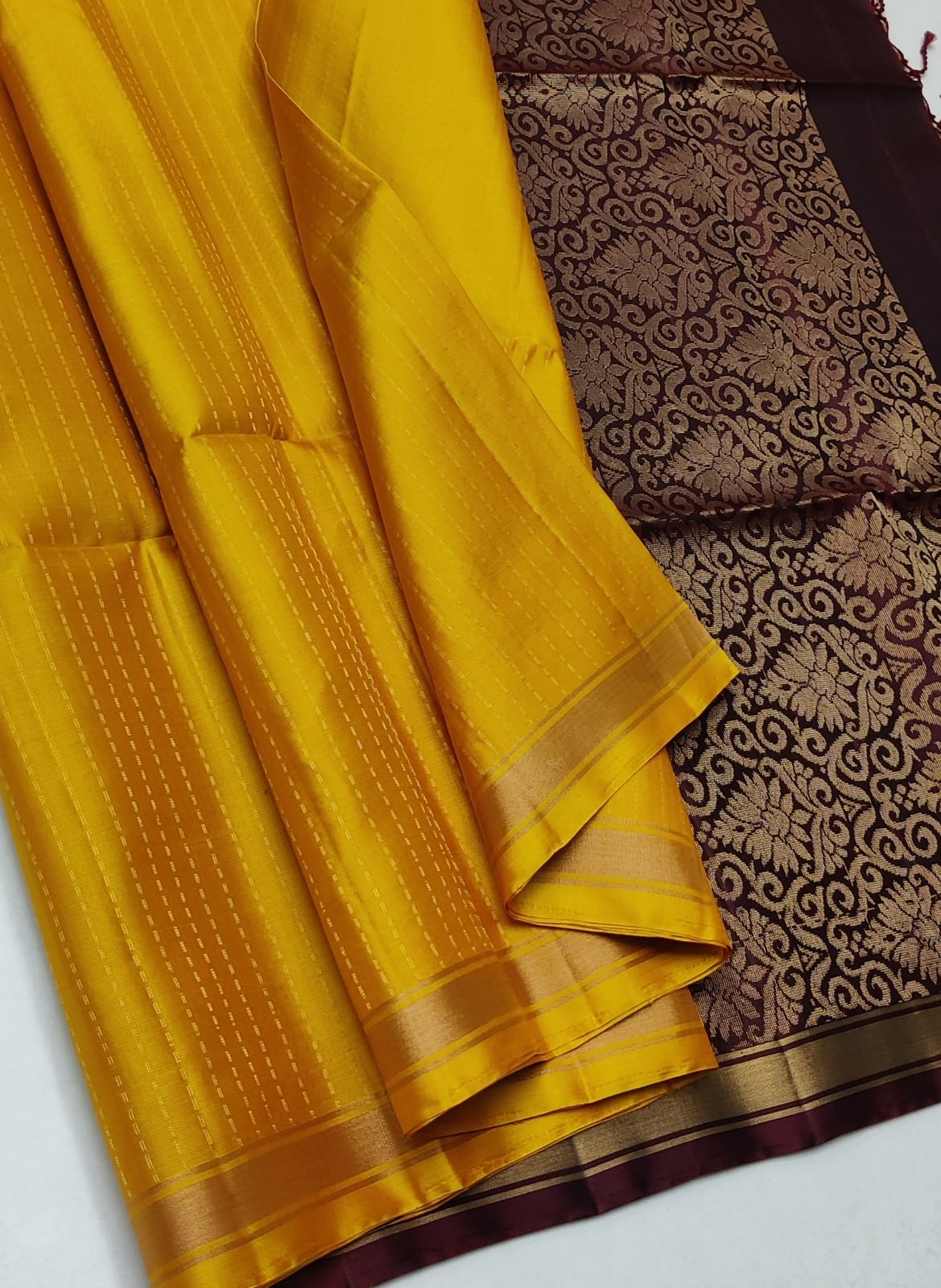 Pure handloom Double warp soft silk saree
Fansy sarees