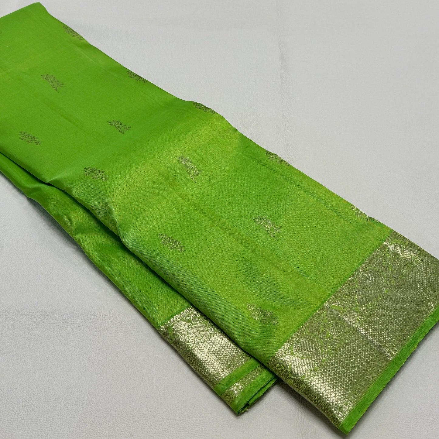 Kanjivaram pure silk handloom double warp self grand pallu and blouse *Silver zari 2g*